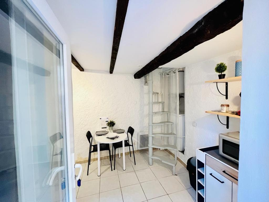 Studio En Duplex La Roquebrussanne المظهر الخارجي الصورة