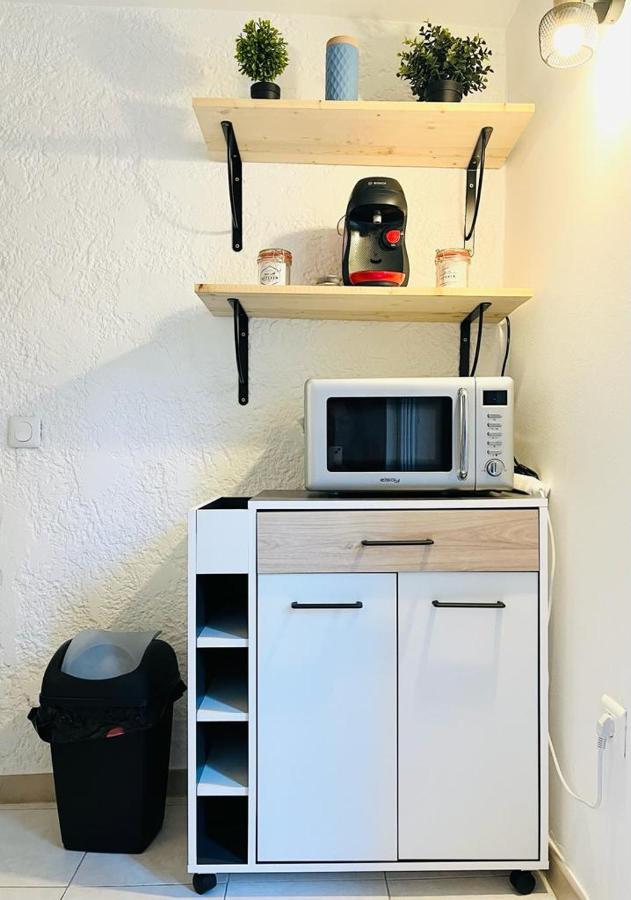 Studio En Duplex La Roquebrussanne المظهر الخارجي الصورة